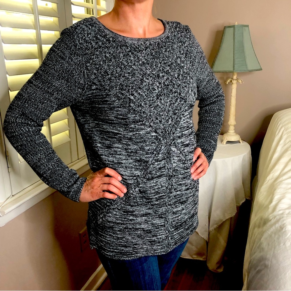 4 LEFT XS-L Oversized Sexy Black & White Knit Ribbed Acrylic Sweater - Picture 1 of 4